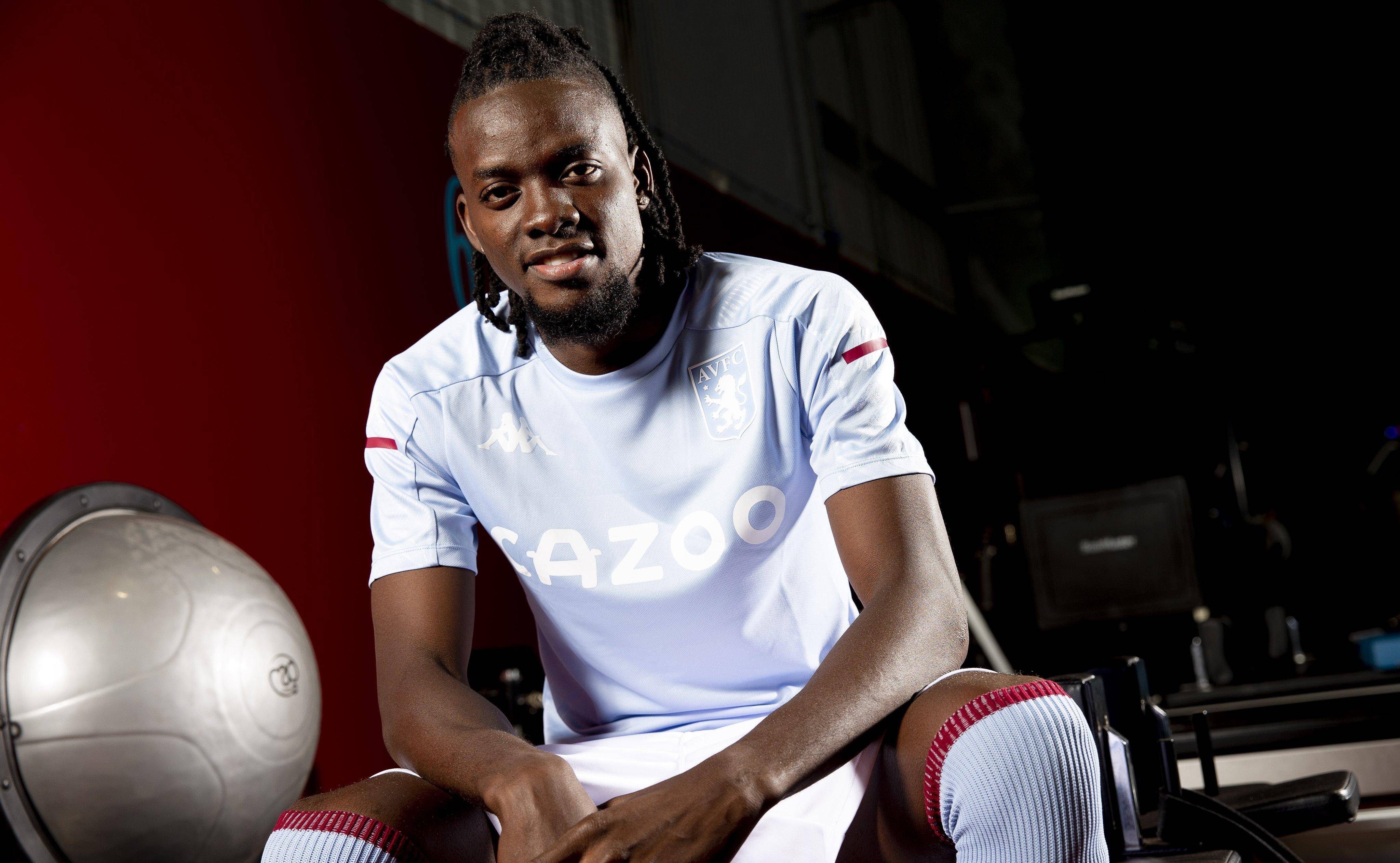 九游棋牌官网入口训练课后新奥尔良鹈鹕备战荷甲，远射贴柱细节流出，媒体盛赞，年轻球员获得机会的简单介绍